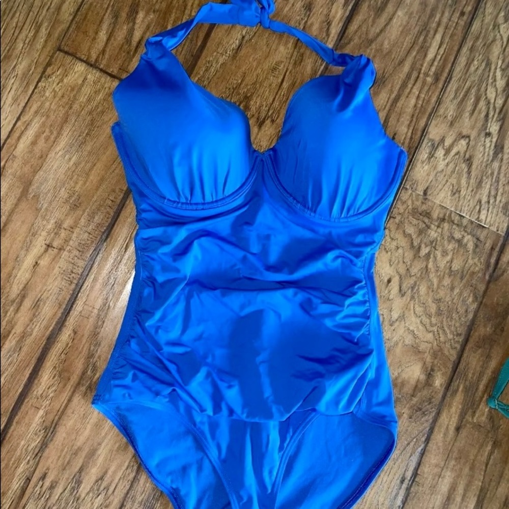 Tommy Bahama Swimsuit Size 10DD